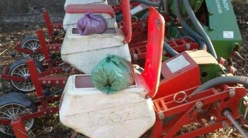 &Ccedil;alıştığı Bağ Evinde Esrar &Uuml;retirken Yakalandı