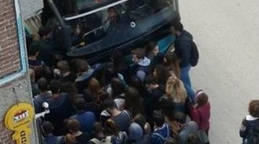 Yılların &Ccedil;ilesi: "kırmızı 4"