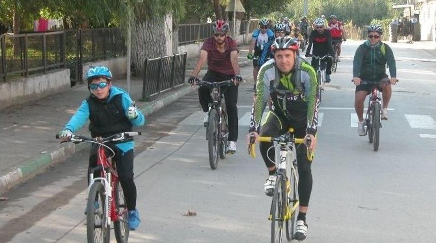 Bursalılar Artrit Hastalığı İ&ccedil;in Pedal &Ccedil;evirdi