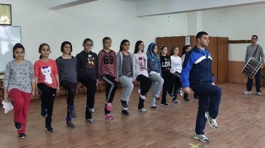 Mamak Belediyesi Konservatuvarı Eğitimlere Başladı