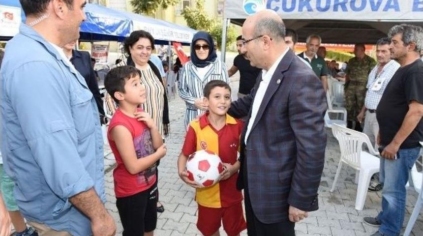 Vali Demirtaş Ve Eşinden Şehidin Ailesine Taziye Ziyareti