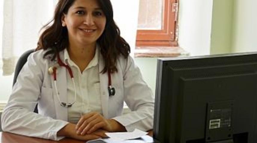 &Ccedil;ocuk Hastalıkları Uzmanı S&ouml;nmez G&ouml;reve Başladı