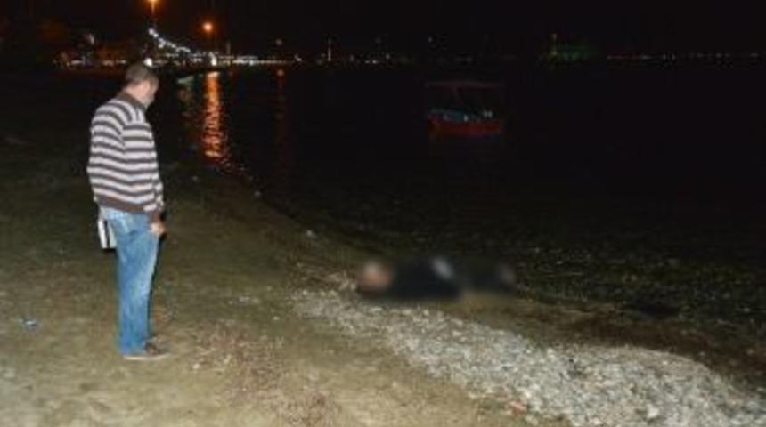 D&uuml;şt&uuml;ğ&uuml; Denizde Boğularak Can Verdi