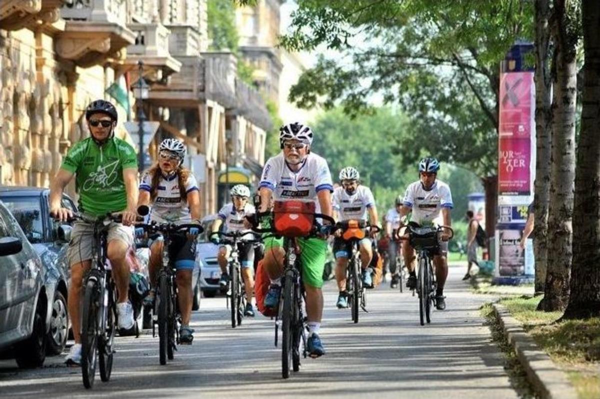 2 Bin 500 Km Pedal &Ccedil;evirdiler