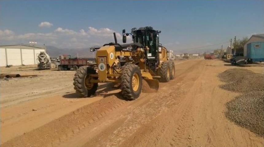 Alaşehir&rsquo;in Yeni Makineleri &Ccedil;alışmalara Hız Kazandırdı