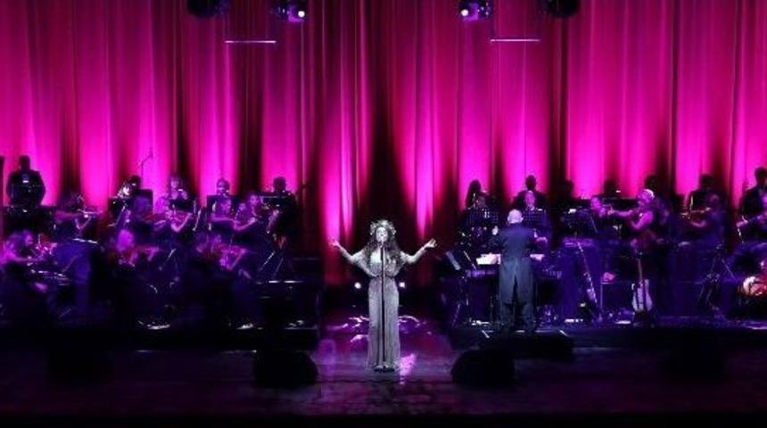 D&uuml;nyaca &Uuml;nl&uuml; Soprano Brightman, Expo 2016&rsquo;da B&uuml;y&uuml;ledi
