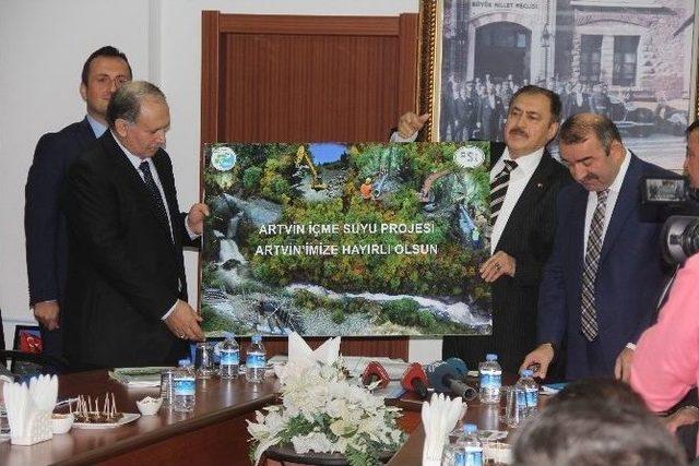 Bakan Eroğlu Artvin’de Cerattepe’yi Konuştu