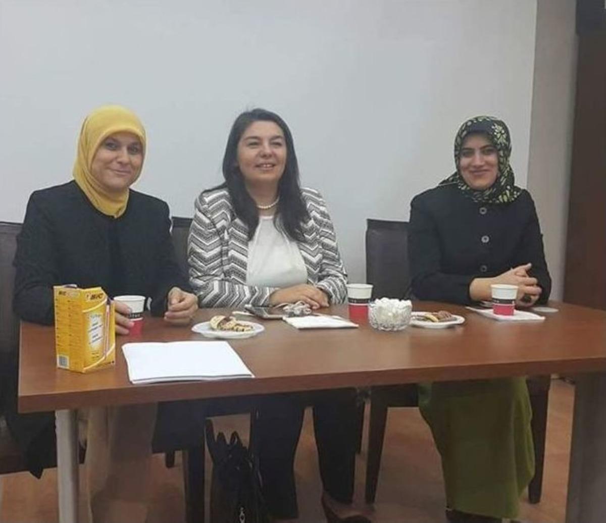 Ak Parti Kars Kadın Kolları Başkanlığı &ldquo;proje D&ouml;ng&uuml;s&uuml; Eğitimine&rdquo; Ev Sahipliği Yaptı