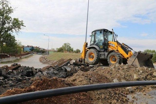 Edirne Belediyesi Mahallenin Su Sıkıntısını Çözdü