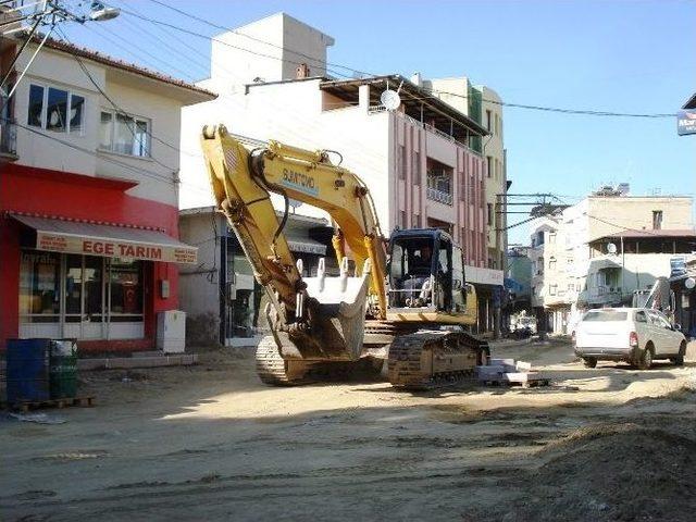 Sarıgöl Caddeleri Şantiyeye Döndü