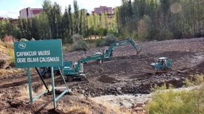 &Ccedil;apak&ccedil;ur Vadisi&rsquo;nde &Ccedil;alışmalar S&uuml;r&uuml;yor