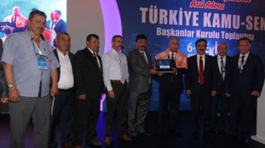 Şehit &Ouml;mer Halisdemir&rsquo;in Adı &Ouml;ğrenci Yurduna Verilecek