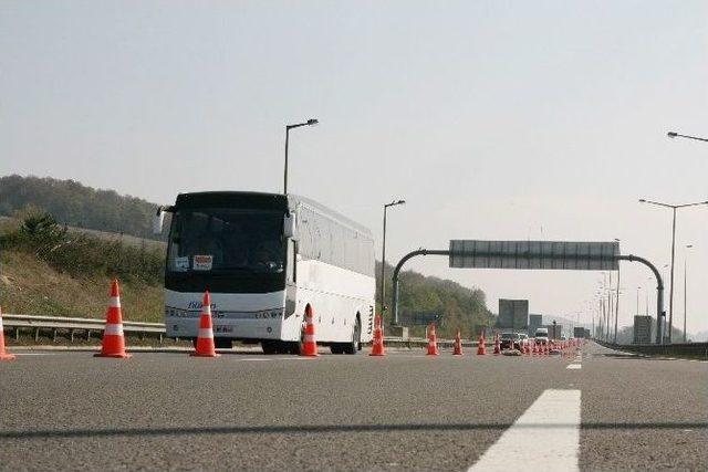 Bolu Tem Otoyolu İstanbul İstikameti Ulaşıma Kapatıldı