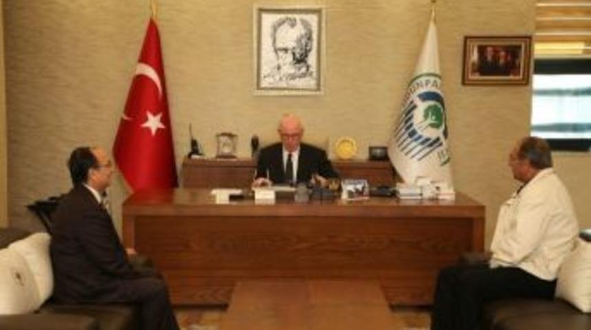 Emirdağlılar Vakfı Başkan Kurt&rsquo;u Ziyaret Etti