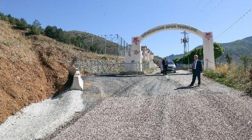 G&uuml;m&uuml;şhanespor Tesislerinin Yolu Asfaltlandı