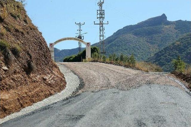 Gümüşhanespor Tesislerinin Yolu Asfaltlandı 3