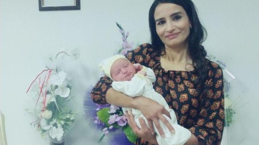 Sezaryenli Annelere Normal Doğum M&uuml;jdesi