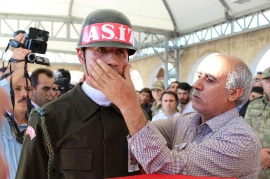 Şehit Babasından Askere: &ldquo;kurban Olurum Size Ağlamayın&rdquo;