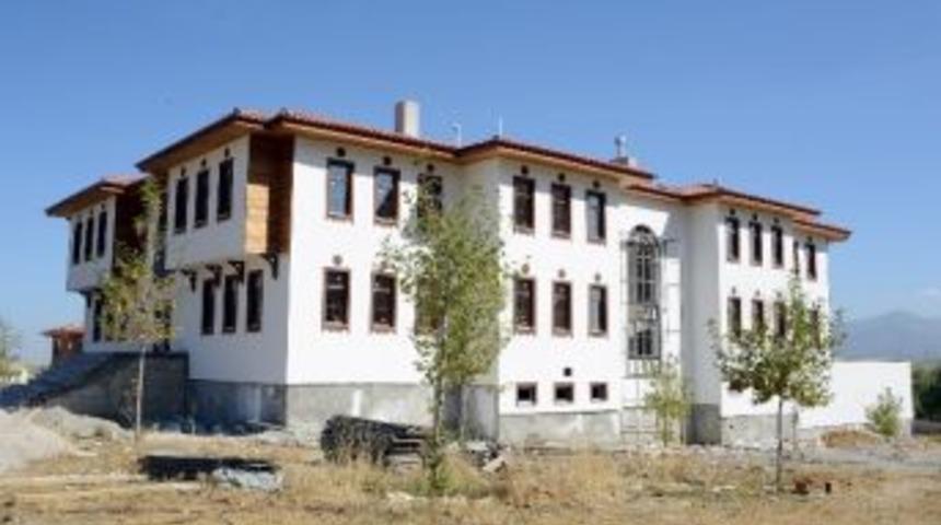 B&uuml;y&uuml;kşehir&rsquo;den Seydişehir&rsquo;e Şehir Konağı