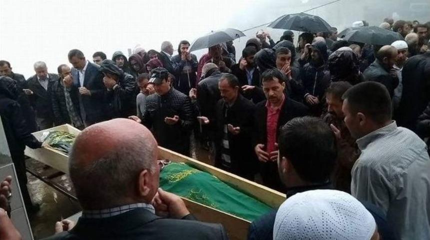 Aynı G&uuml;n Hem Evlat Hem De Anne Acısını Yaşadı