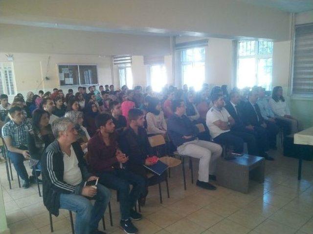 T&uuml;ik&rsquo;ten &Ouml;ğrencilere Seminer 2