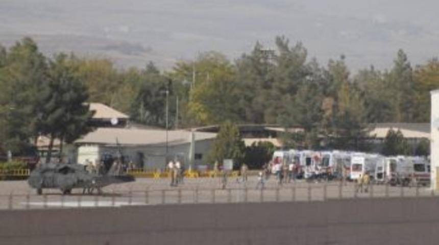 (d&uuml;zeltme) Silvan&rsquo;da Askere Roketli Saldırı: 1 Şehit, 6 Yaralı