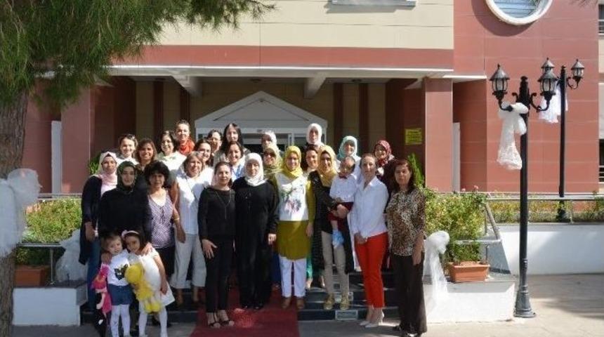 Geri D&ouml;n&uuml;ş&uuml;m Tasarım Kursu &Ccedil;alışanları Kahvaltıda Bir Araya Geldi