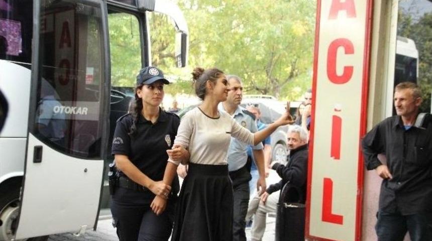 &Ccedil;om&uuml;&rsquo;de Gerginlik
