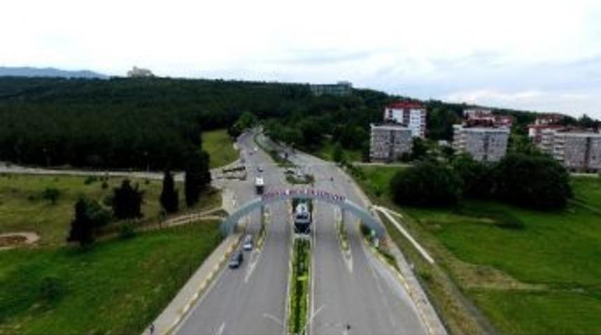 Om&uuml;, Ter&ouml;r&uuml; Lanetledi