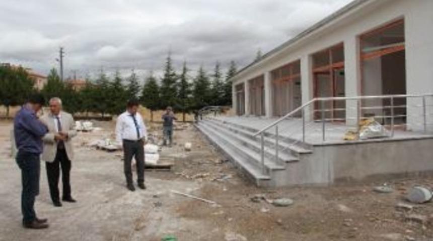 İncesu Belediyesi S&uuml;ks&uuml;n Mahallesine Ticaret Merkezi Yapıyor