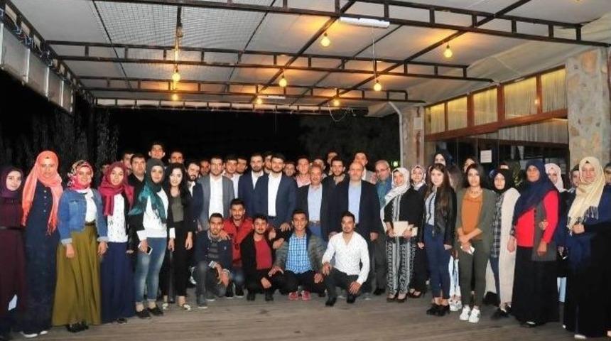 Akşehir Ak Gen&ccedil;lik&rsquo;ten Tanışma Ve İstişare Toplantısı