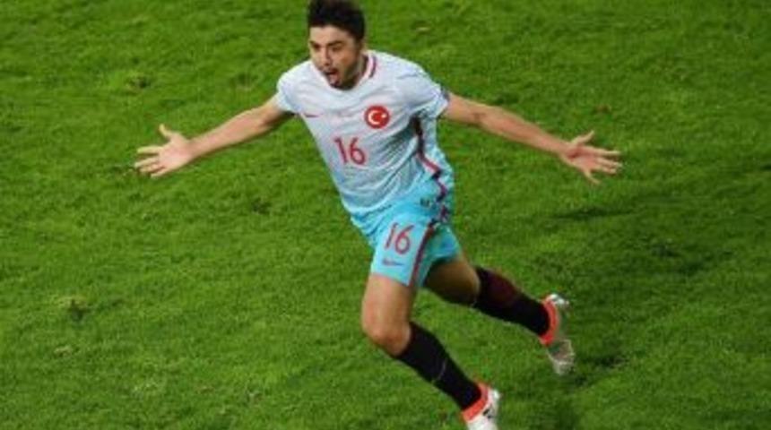 Fenerbah&ccedil;e&rsquo;ye Ozan Tufan Şoku