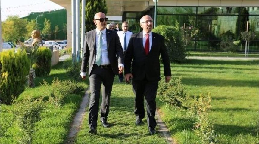 İstanbul &Uuml;niversitesinden Hk&uuml;&rsquo;ye Ziyaret