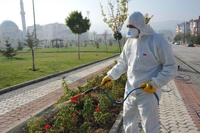 Bozüyük’te Parklarda İlaçlama