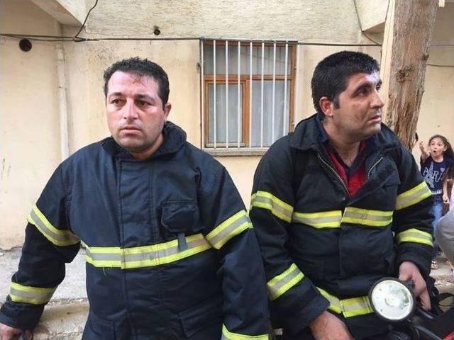 Şanlıurfa&rsquo;da Evde &Ccedil;ıkan Yangın Korkuttu 1