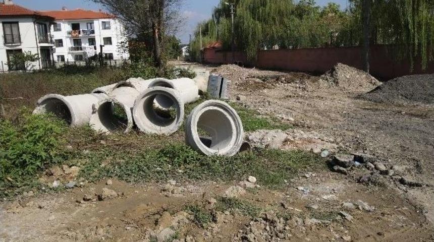 Konuralp Mahallesi&rsquo;nin Yağmur Suyu Sıkıntısı &Ccedil;&ouml;z&uuml;l&uuml;yor