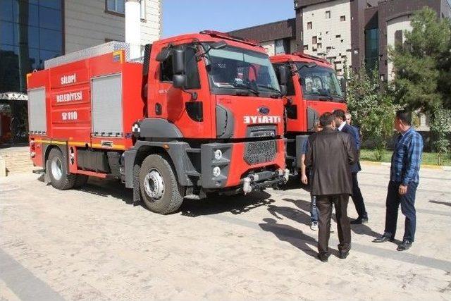 Silopi Belediyesi’ne 2 Yeni İtfaiye Aracı