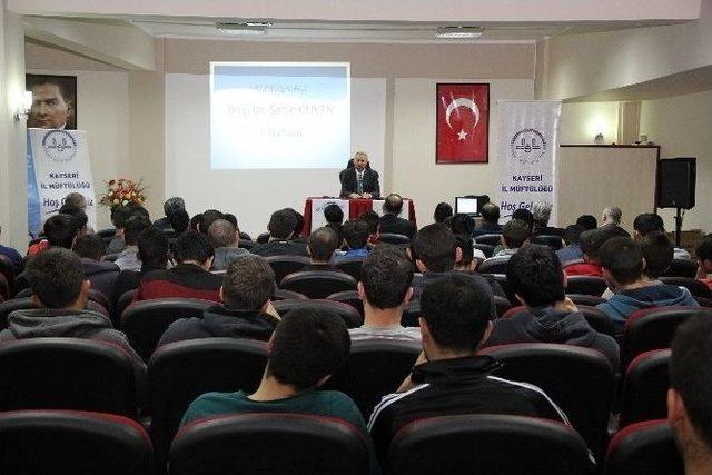 İl Müftüsü Şahin ‘cami Ve Kitap’ Konulu Konferans Verdi