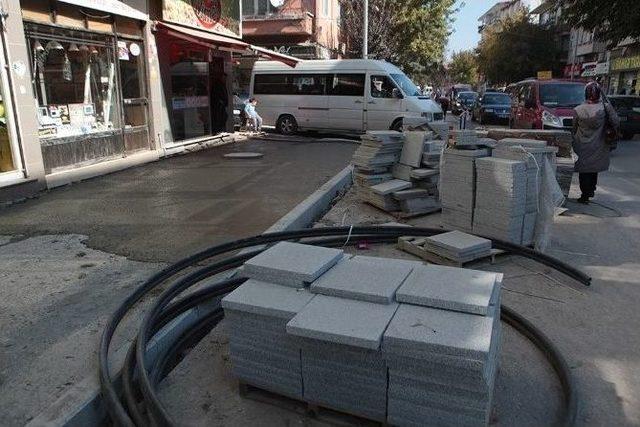 Ankara Caddesi’nde Çalışmalar Bitiyor