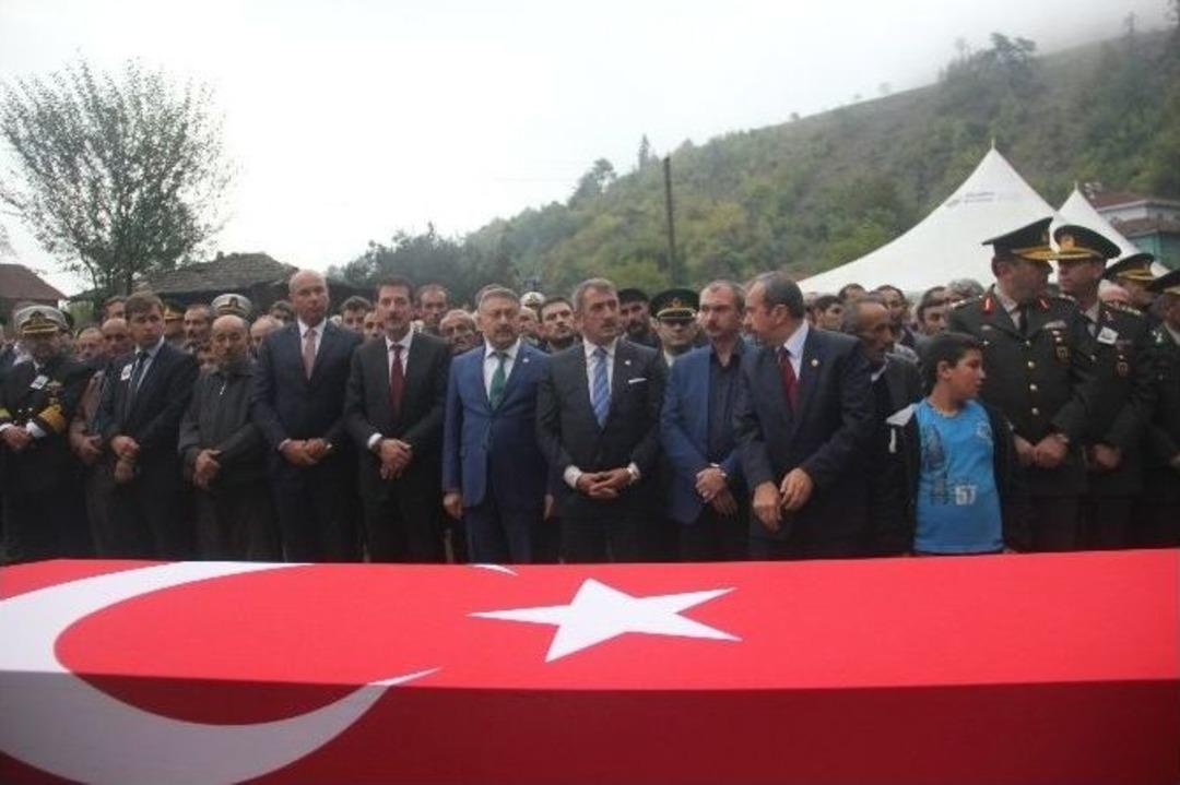 &Ccedil;ocuğunu G&ouml;remeden Şehit D&uuml;şen Askere G&ouml;zyaşı