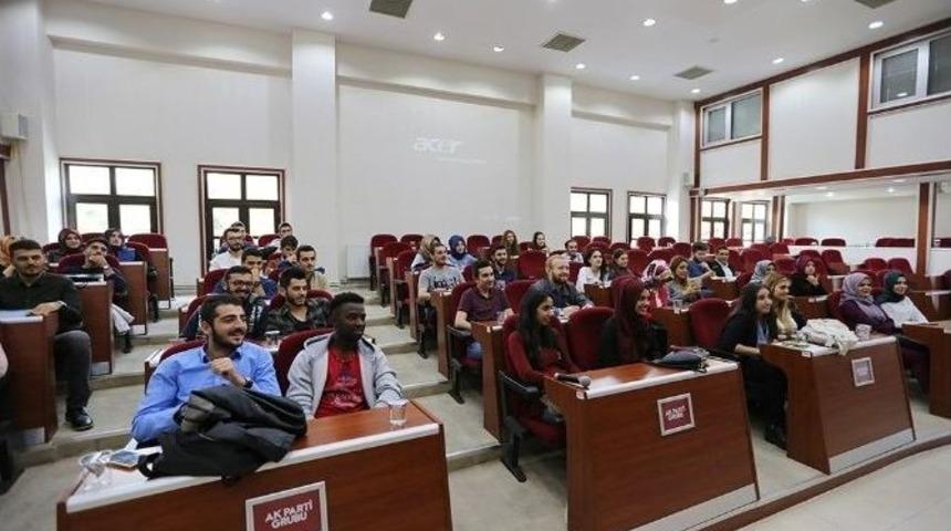 Zeki To&ccedil;oğlu, &Ouml;ğrenciler İle Biraraya Geldi