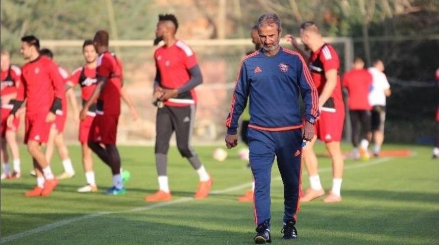 Kartal: "milli Takımda Bazı Şeyler Tekrar G&ouml;zden Ge&ccedil;irilmeli"