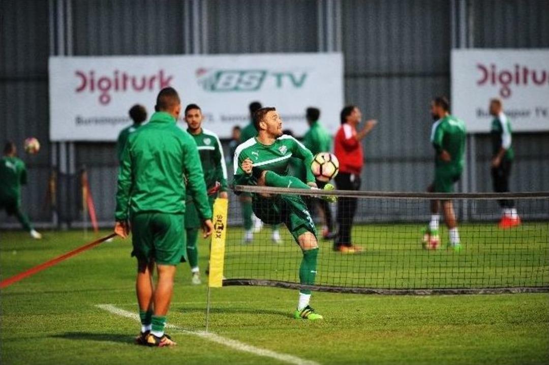 Bursaspor&rsquo;da 3 İsim Gribal Enfeksiyon Ge&ccedil;irdi