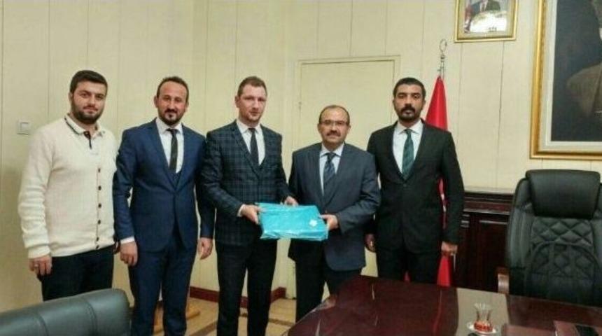 Bayburt &Uuml;lk&uuml; Ocakları Vali İsmail Ustaoğlu&rsquo;nu Ziyaret Etti