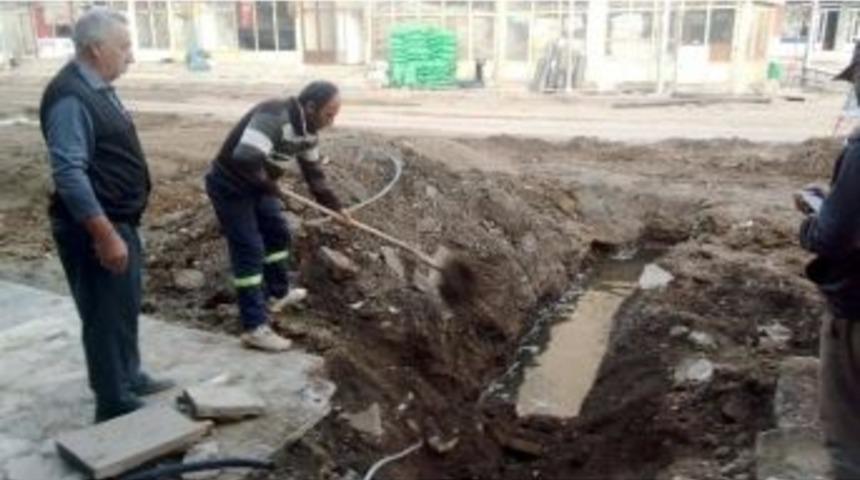 Yenilenen İ&ccedil;me Suyu Şebekesi Dikiş Tutmuyor