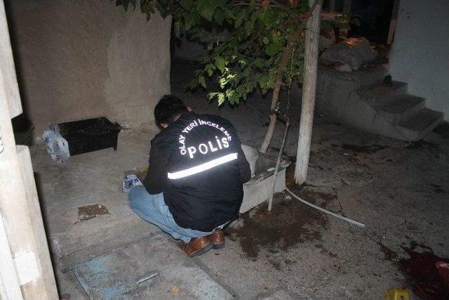 ’evden Çık’ Diyen Kuzenini Silahla Öldürdü 1