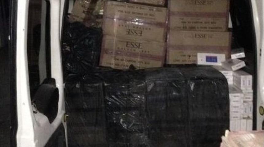 Bir Minib&uuml;s Dolusu Ka&ccedil;ak Sigara Ele Ge&ccedil;irildi