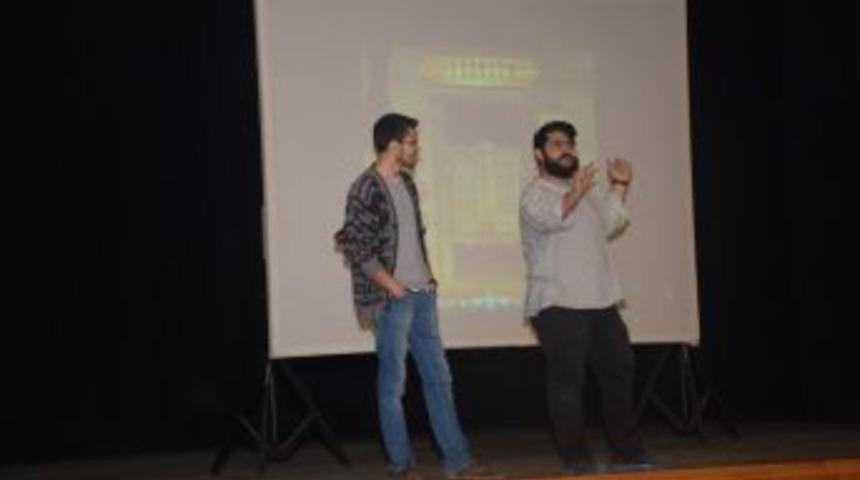 Tiyatro Kul&uuml;b&uuml; Yeni &Uuml;yelerine &rsquo;merhaba&rsquo; Dedi