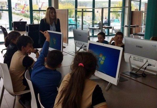 &Ccedil;ocuklar Geleceği Programlıyor 1