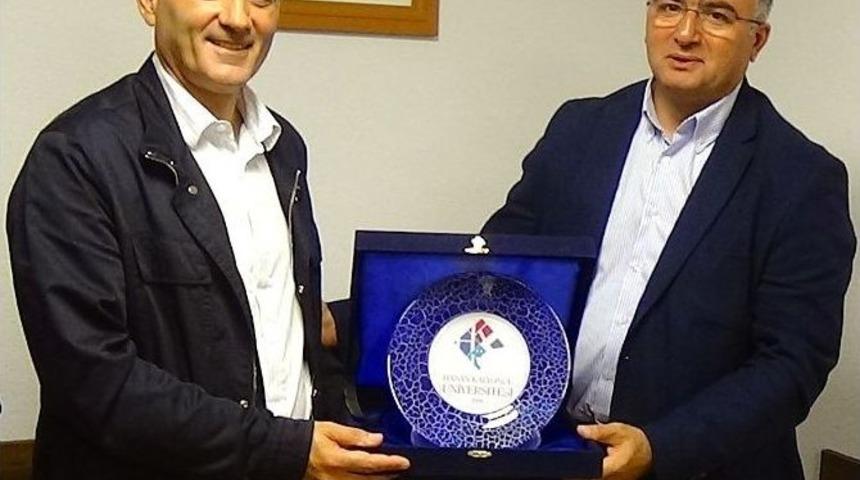 Hasan Kalyoncu &Uuml;niversitesi Heyeti, Kosova&rsquo;da &Ouml;nemli İş Birliği Anlaşmalarına İmza Attı